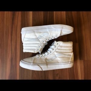 “True white” sk8-hi Vans